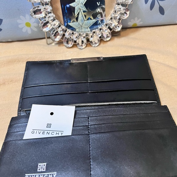 Givenchy Bifold Long Wallet  Black Unisex - Picture 8 of 11
